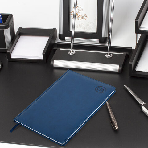 Еженедельник датированный 2023 БОЛЬШОЙ ФОРМАТ 210х297 мм А4, BRAUBERG "Favorite", синий, 113936