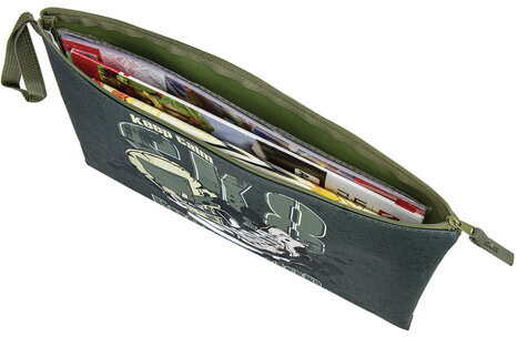 Папка для тетрадей BRAUBERG А4, 1 отделение, полиэстер, на молнии, с ручкой, "SK8", 270943