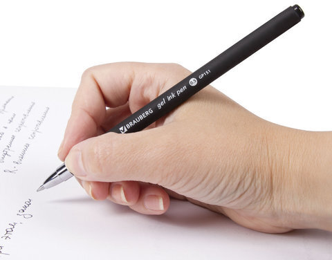 Ручка гелевая BRAUBERG "Matt Gel", ЧЕРНАЯ, корпус soft-touch, узел 0,5 мм, линия 0,35 мм, 142944