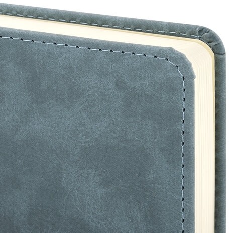 Ежедневник недатированный А5 138х213 мм BRAUBERG "Status", под кожу, 160 л., серо-голубой, 113365