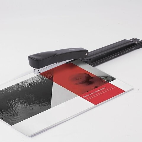 Степлер №24/6, 26/6 BRAUBERG "Universal", до 25 листов, С ФУНКЦИЕЙ БРОШЮРОВАНИЯ, черный, 220942