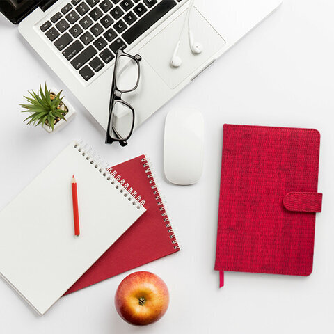 Еженедельник датированный 2023 А5 145х215 мм BRAUBERG "Augustus", красный, 113942