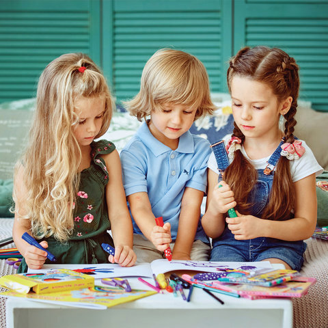 Альбом для рисования, А4, 20 листов, скоба, обложка картон, с раскраской, ЮНЛАНДИЯ, 202х285 мм, "Вязаный заяц" (2 вида), 105050