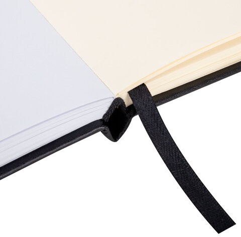 Скетчбук, слоновая кость+белая 140 г/м2, 130х210 мм, 80 л., КОЖЗАМ, резинка, BRAUBERG ART CLASSIC, черный, 116873