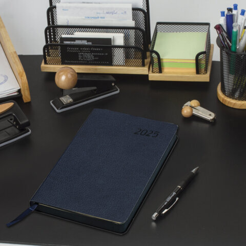 Ежедневник датированный 2025, А5, 138x213 мм, BRAUBERG "Stylish", под кожу гибкий, темно-синий, 115821