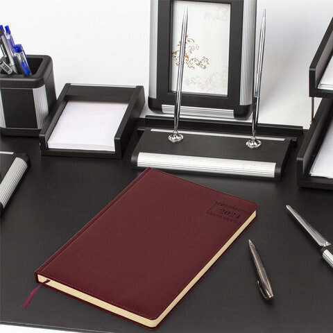 Ежедневник датированный 2024 БОЛЬШОЙ ФОРМАТ 210х297 мм А4, BRAUBERG "Imperial", под кожу, бордо, 114780