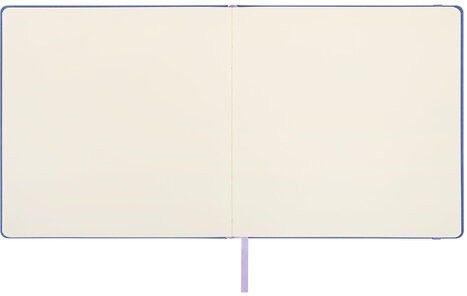 Скетчбук, слоновая кость 140 г/м2 200х200 мм, 80 л., КОЖЗАМ, резинка, BRAUBERG ART CLASSIC, пастель сиреневый, 116881