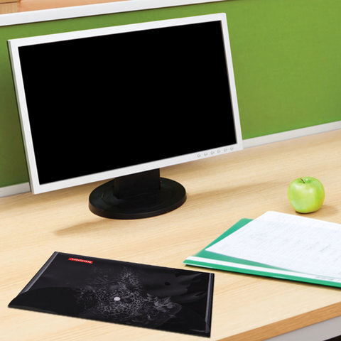 Папка-конверт с кнопкой BRAUBERG "LEOPARD", А4, 160 мкм, до 100 листов, цветная печать, 228039