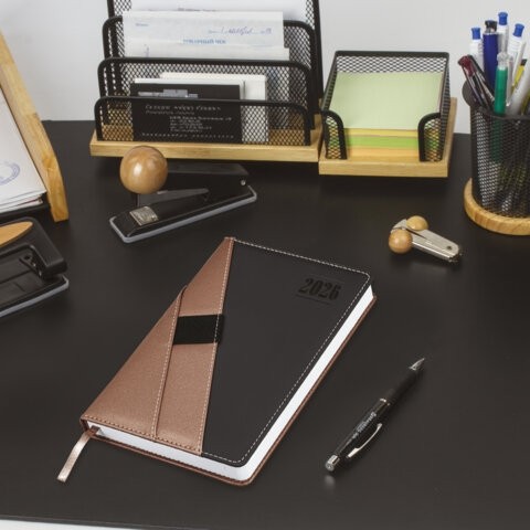 Ежедневник датированный 2026, А5, 138х213 мм, BRAUBERG "Swirl", под кожу, держатель для ручки, коричневый, 117480