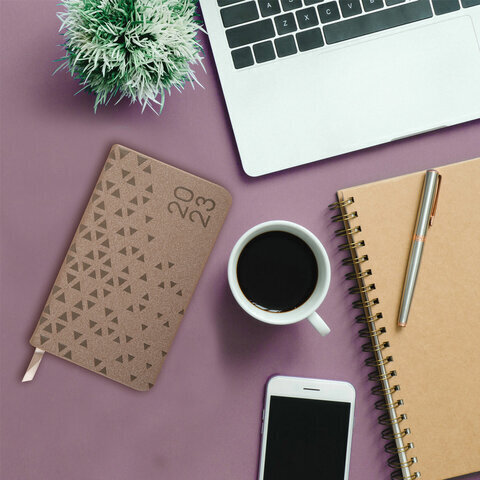 Еженедельник датированный 2023 МАЛЫЙ ФОРМАТ 95х155 мм А6, BRAUBERG "Glance", под кожу, серый, 113978