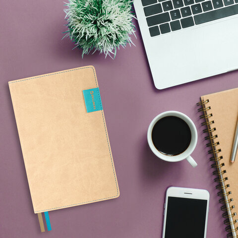 Ежедневник недатированный А5 (138х213 мм), BRAUBERG "AIM", под кожу, 136 л., бежевый, 113420