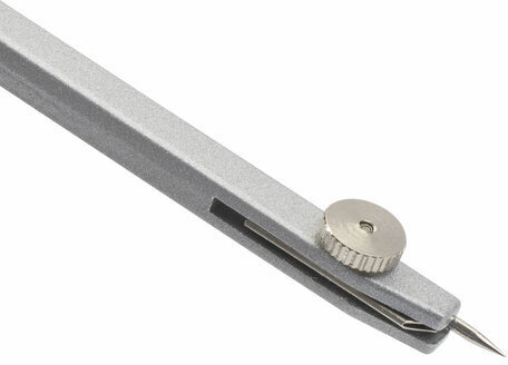 Готовальня BRAUBERG "Student Oxford", 4 предмета: циркуль 140 мм, рейсфедернная вставка + держатель, грифель, 210335