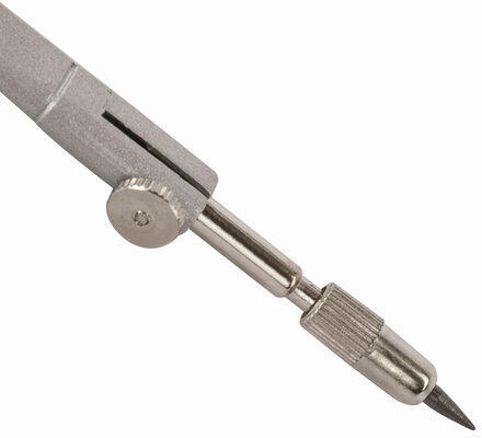 Готовальня BRAUBERG "Klasse", 5 предметов: циркуль 125 мм, 2 вставки, грифель, точилка, пенал с подвесом, 210336