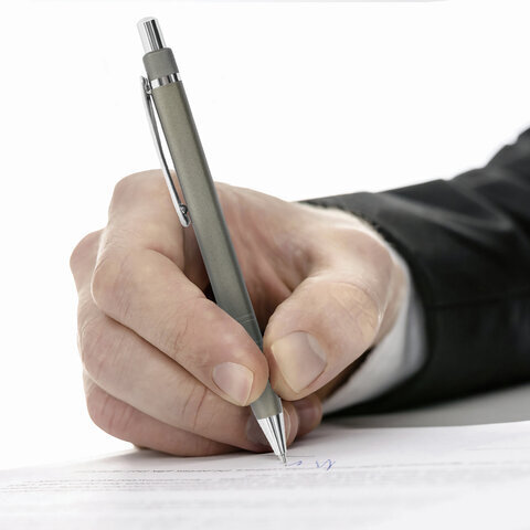 Ручка подарочная шариковая BRAUBERG Opus, СИНЯЯ, корпус серый с хромированными деталями, линия письма 0,5 мм, 143493