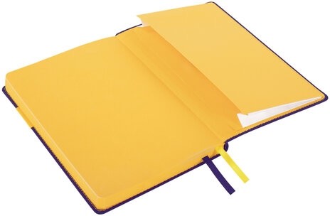 Ежедневник недатированный А5 (138х213 мм), BRAUBERG "AIM", под кожу, 136 л., фиолетовый, 113424