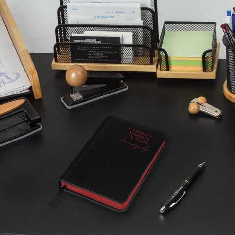 Ежедневник датированный 2024 МАЛЫЙ ФОРМАТ 100х150 мм А6, BRAUBERG "Chameleon", под кожу, черный/красный, 114798