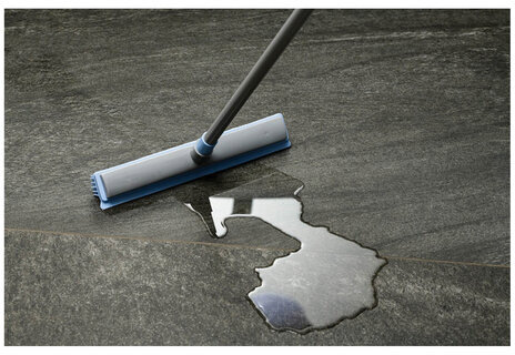 Швабра-сгон щётка с резиновой щетиной BACTERIA STOP 32 см, щетина 5,5 см, рукоятка 80-140 см, YORK, 2271, 51301