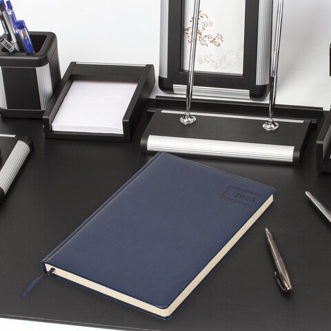 Ежедневник датированный 2025, БОЛЬШОЙ ФОРМАТ, 210х297 мм, А4, BRAUBERG "Imperial", под кожу, синий, 115739