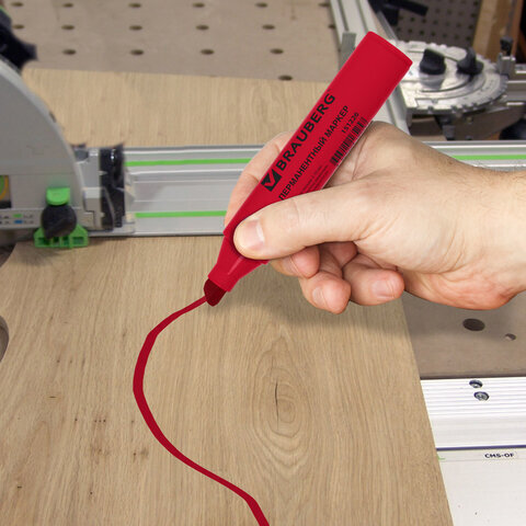 Маркер перманентный BRAUBERG "JUMBO", КРАСНЫЙ, ШИРОКАЯ ЛИНИЯ ПИСЬМА, скошенный наконечник, 3-10 мм, 151226