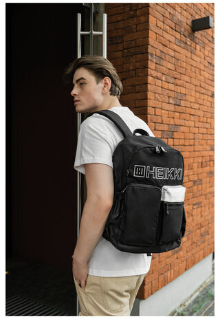 Рюкзак HEIKKI UNIQUE (ХЕЙКИ) универсальный, 6 карманов, черный с белыми вставками, 42х29х16 см, 272585