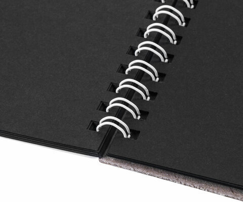 Скетчбук, черная бумага 120 г/м2, 205х290 мм, 20 л., гребень, жёсткая подложка, BRAUBERG ART DEBUT, 110995
