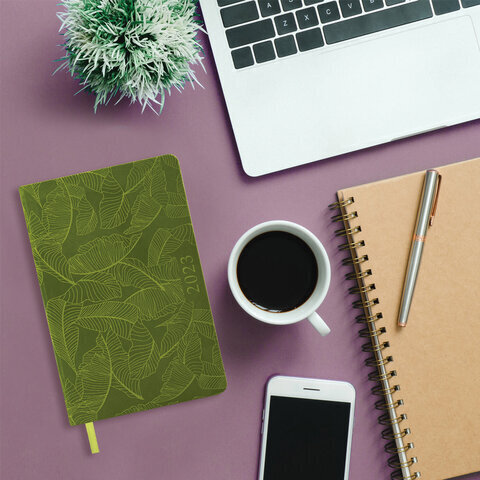 Ежедневник датированный 2023 А5 138x213 мм BRAUBERG "Foliage", под кожу, зеленый, 114103