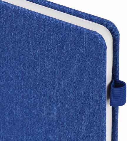 Ежедневник недатированный А5 138x213 мм BRAUBERG "Finest" под кожу, резинка, 136 л., синий, 111872