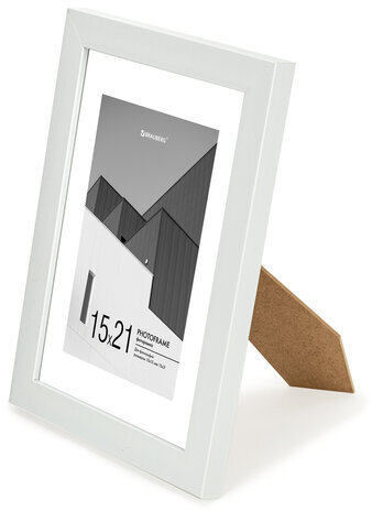Рамка 15х21 см с паспарту 10х15 см небьющаяся, багет 20 мм пластик, BRAUBERG "New Age", белая, 391274