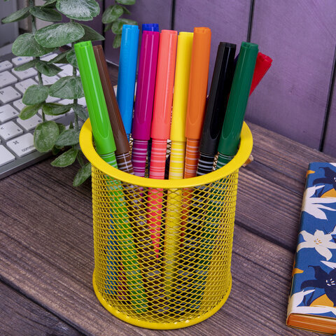 Фломастеры BRAUBERG "PREMIUM", 12 цветов, КОРПУС С ПЕЧАТЬЮ, вентилируемый колпачок, ПВХ-упаковка с европодвесом, 151942