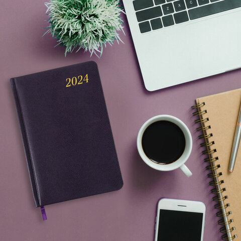 Еженедельник датированный 2024 А5 145х215 мм BRAUBERG "Iguana", под кожу, темно-фиолетовый, 115025