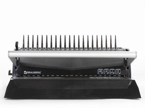 Переплетная машина для пластиковой пружины BRAUBERG B12, пробивает до 12 листов, сшивает до 450 листов, 530959