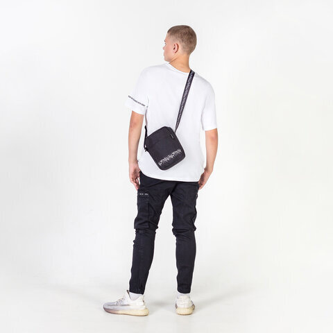 Сумка на плечо HEIKKI COMPACT (ХЕЙКИ) с карманом, черная с принтом, 23х17х5 см, 272629