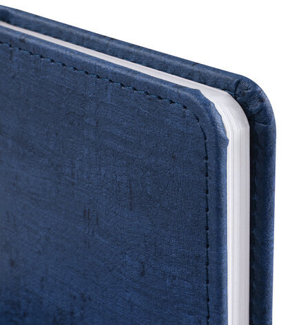 Еженедельник датированный 2025 МАЛЫЙ ФОРМАТ 95х155 мм А6, BRAUBERG "Wood", под кожу, синий, 115985