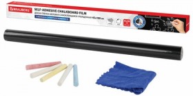 Доска-пленка меловая самоклеящаяся в рулоне, ЧЕРНАЯ, 45х100 см, 5 мелков и салфетка, BRAUBERG, 237837