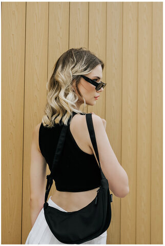 Сумка на плечо HEIKKI SELFIE (ХЕЙКИ) кросс боди, черная, 15х30х10 см, 272636