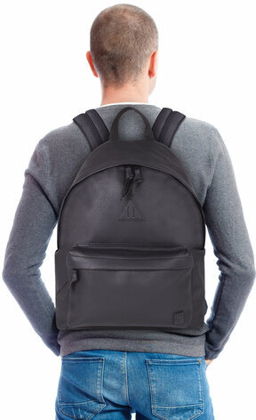 Рюкзак BRAUBERG универсальный, сити-формат, черный, кожзам, "Селебрити", 20 литров, 41х32х14 см, 226423