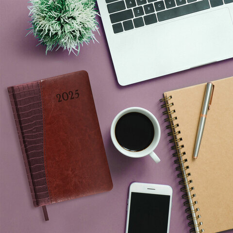 Ежедневник датированный 2025, А5, 138x213 мм, BRAUBERG "Cayman", под кожу, бордовый/коричневый, 115769