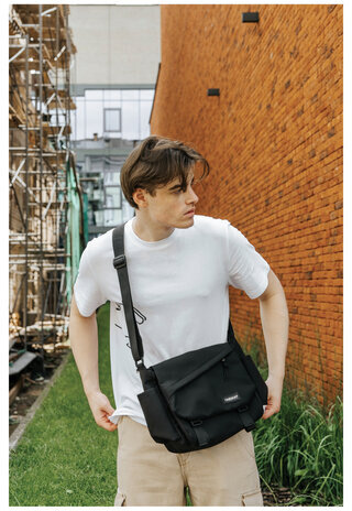 Сумка на плечо большая HEIKKI STREAM (ХЕЙКИ) два отделения, боковые карманы, А4, черная, 26х32х11 см, 272641