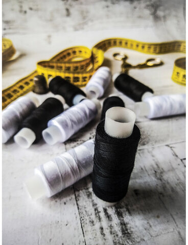 Набор швейных ниток, 10 штук (5 белых и 5 черных) по 150 м, прочные, 45 ЛЛ, ОСТРОВ СОКРОВИЩ, 662790