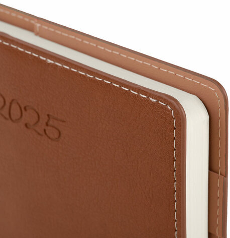 Ежедневник датированный 2025, А5, 143x218 мм, BRAUBERG "Journal", под кожу, застежка, органайзер, коричневый, 115883