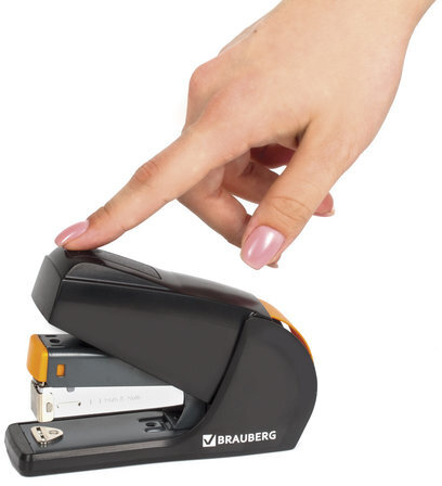 Степлер ЭНЕРГОСБЕРЕГАЮЩИЙ №24/6, 26/6 BRAUBERG "Easy Press", до 25 листов, БЕЗ УСИЛИЙ, 224348
