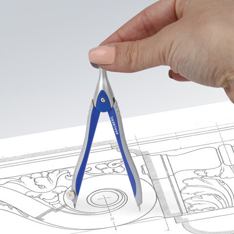 Готовальня BRAUBERG "Extra", 4 предмета (циркуль 120 мм, точилка, отвёртка, грифель), 210686