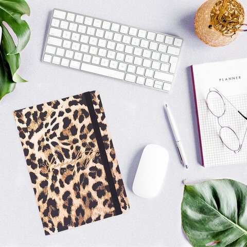 Ежедневник недатированный с резинкой А5 (145х215 мм), BRAUBERG, твердый, фольга, 128 л., "Leopard", 114561