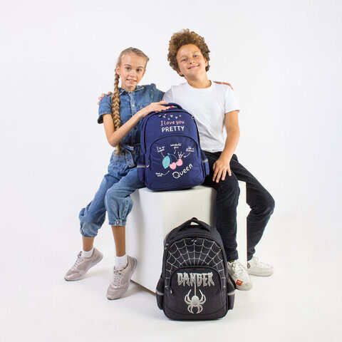 Рюкзак BRAUBERG SOFT, 2 отделения, 3 кармана, "Dangerous spider", СВЕТЯЩИЙСЯ, 40х31х15 см, 270612