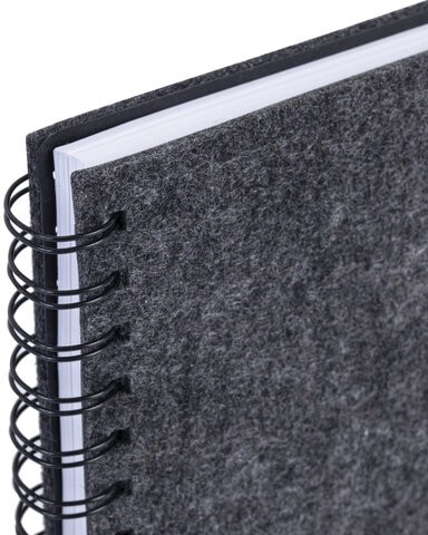 Ежедневник недатированный А5 135х210мм BRAUBERG "Felt" на гребне, войлок, кнопка 160л, черный, 117132