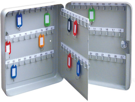 Шкафчик (Ключница) на 90 ключей BRAUBERG, 300х240х80 мм, с замком, +90 брелоков, серый, 290339