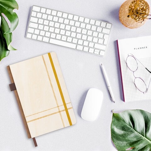 Ежедневник недатированный А5 145х210мм BRAUBERG "Natural", резинка, держатель 160л, деревянный, 117136