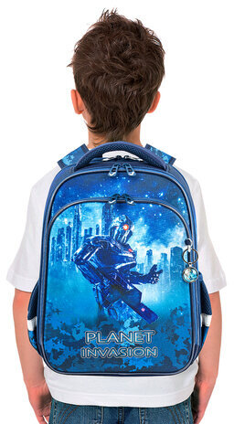 Ранец BRAUBERG QUADRO, 3 отделения, с брелком, "Planet invasion", 37х28х18 см, 270604