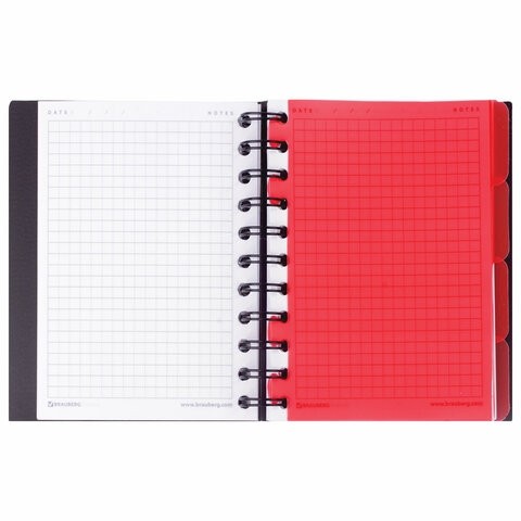 Блокнот МАЛЫЙ ФОРМАТ (105х148 мм) А6, 150 л., гребень сбоку, на резинке, пластиковая обложка, клетка, BRAUBERG, "Black Jack", 125388